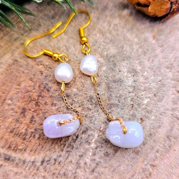 Nature Jade Blessing Pig Dangle Earring - Picture 4 of 10